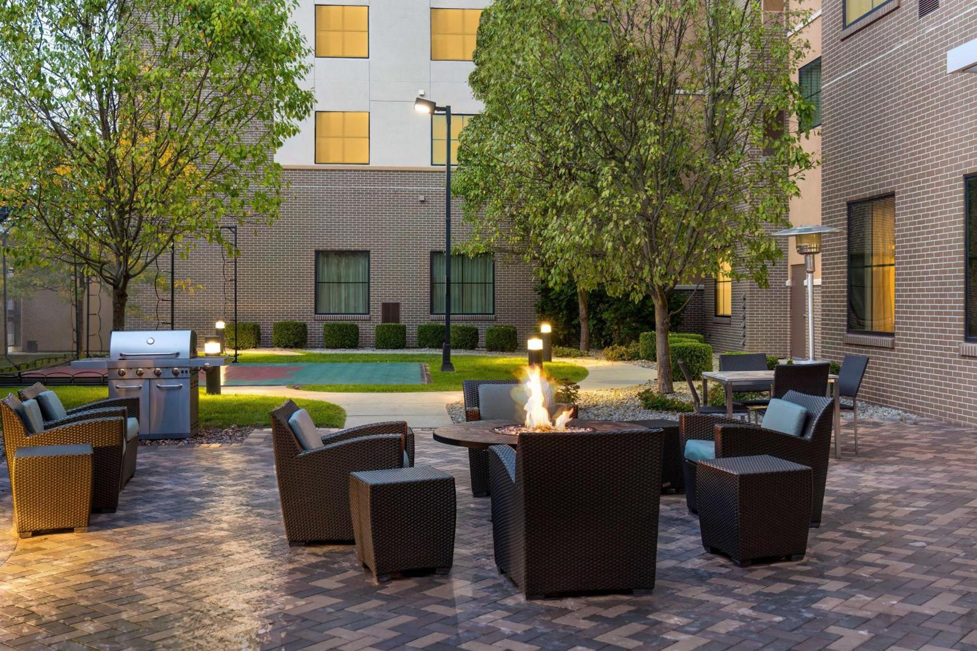 Residence Inn By Marriott Youngstown Warren/Niles Eksteriør billede